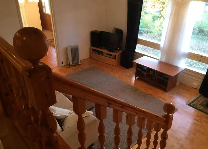 House With Private Lodge *